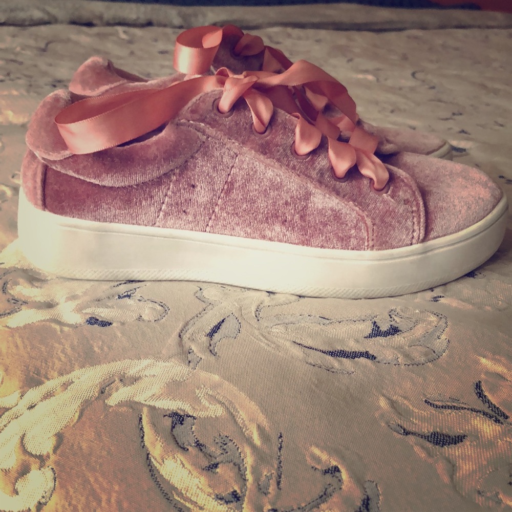 Soft sneakers color: pink